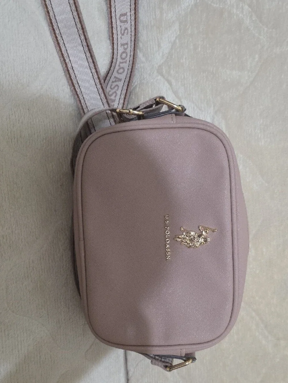 U.S. Polo Assn. compact cosmetic